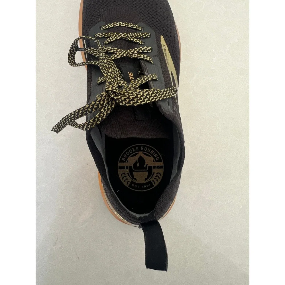 Brooks Levitate 4 Running Sneaker Womens 8.5 Black Gold Trail‎ Runner Athletic